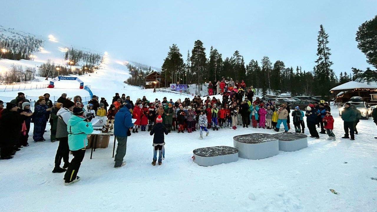 В Полярных Зорях определили победителей "Кубка губернатора" по горнолыжному спорту